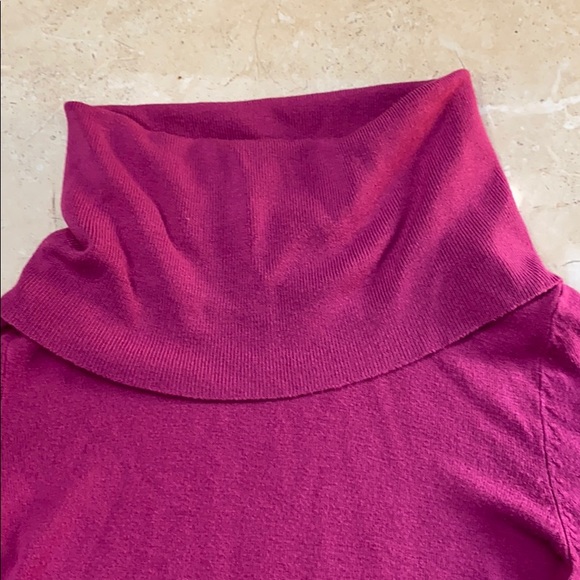 H&M turtleneck - Picture 2 of 6